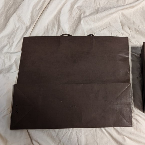 Louis Vuitton Gift Box and LV Shopping bag - Picture 4 of 8